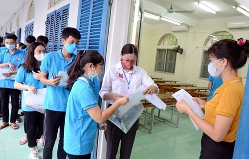 Hơn 11.000 thí sinh dự thi tốt nghiệp trung học phổ thông đợt 2